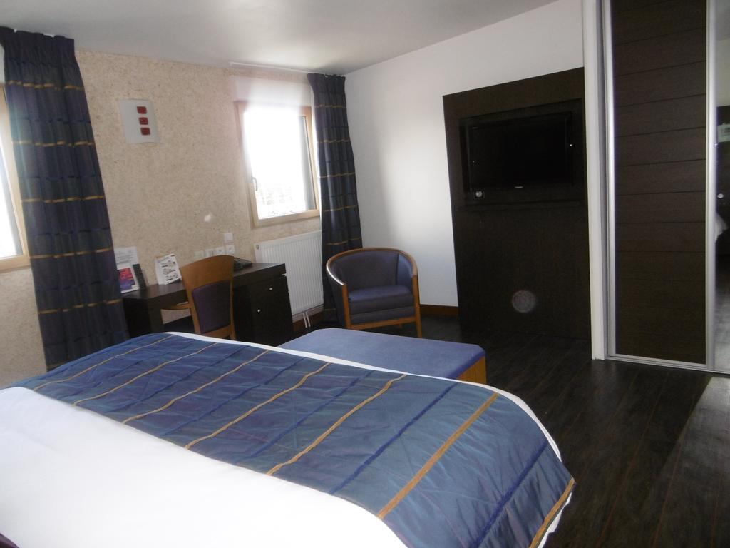 Hotel De L'Arrivee Guingamp Zewnętrze zdjęcie