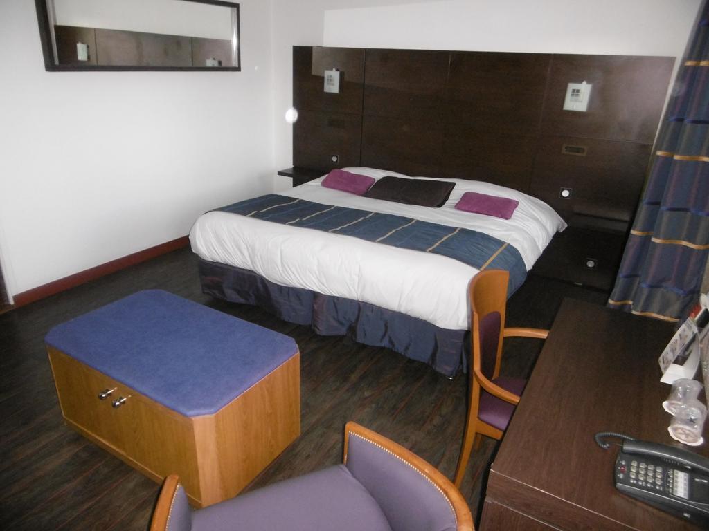 Hotel De L'Arrivee Guingamp Zewnętrze zdjęcie