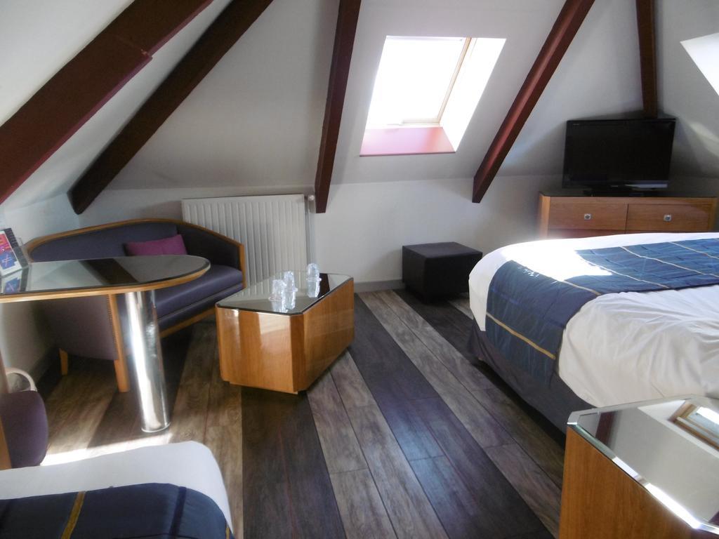 Hotel De L'Arrivee Guingamp Zewnętrze zdjęcie