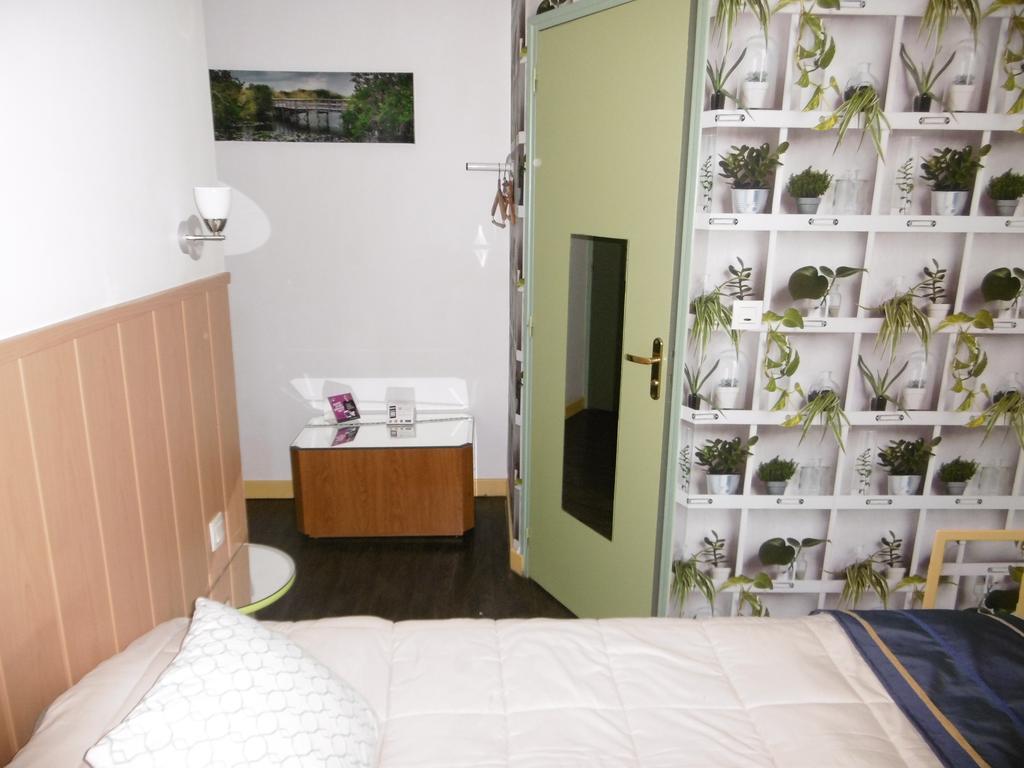 Hotel De L'Arrivee Guingamp Zewnętrze zdjęcie