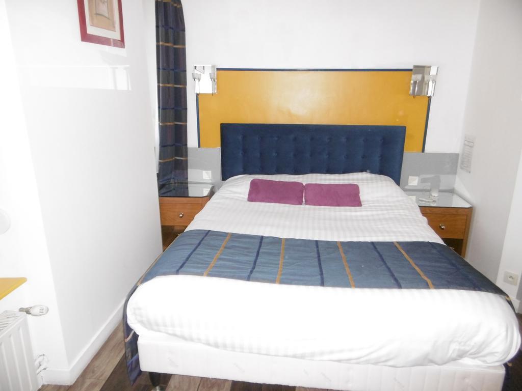 Hotel De L'Arrivee Guingamp Zewnętrze zdjęcie