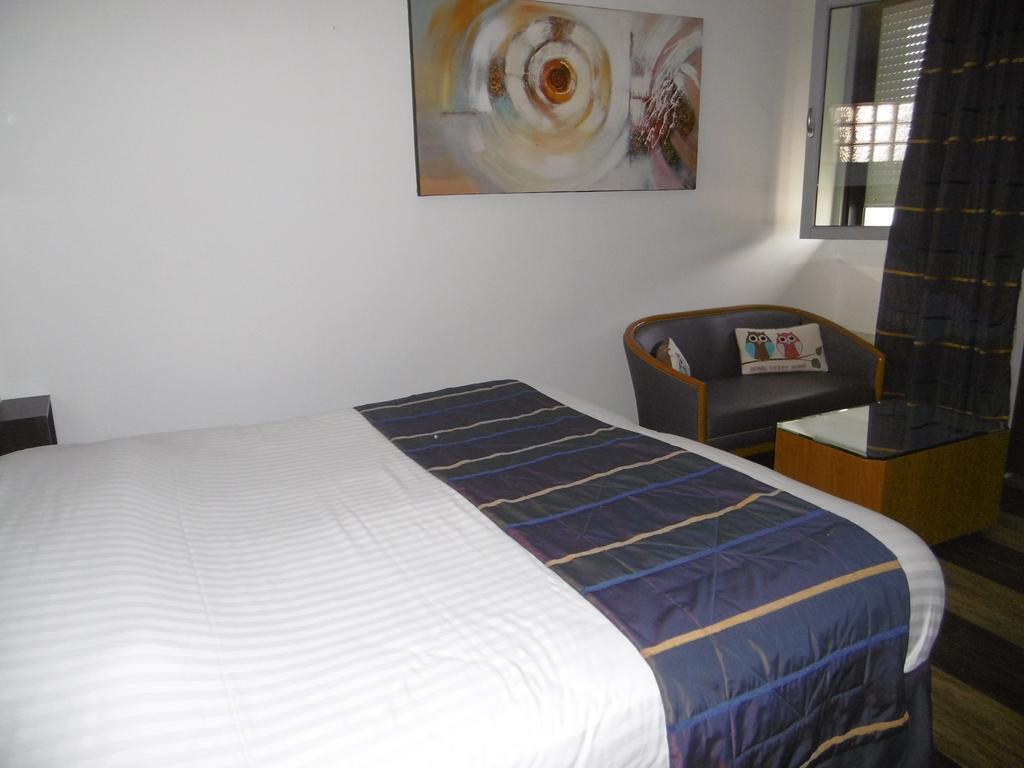 Hotel De L'Arrivee Guingamp Zewnętrze zdjęcie